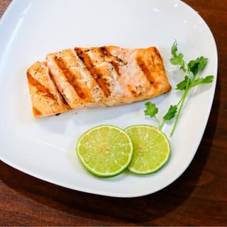 Ensalada Salmon Asado